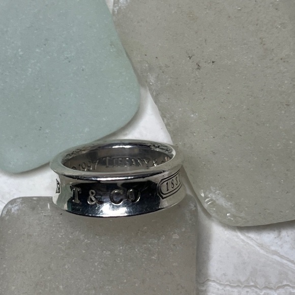 Tiffany & Co. 1837 Concave Ring - Picture 4 of 6